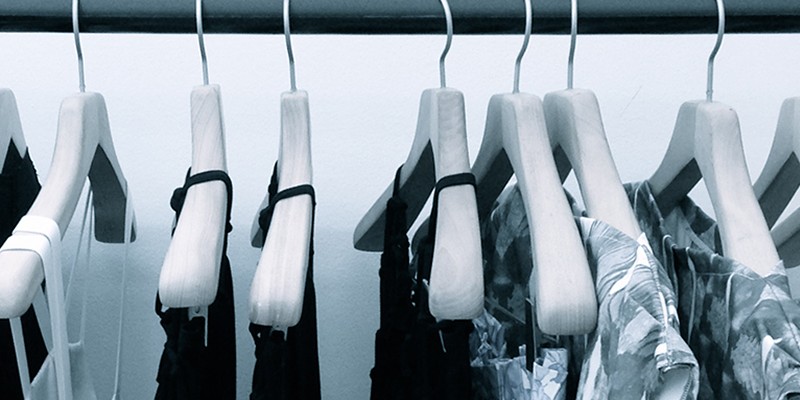 What is a Style Room Shopping Tour Experience? - banner with hangers